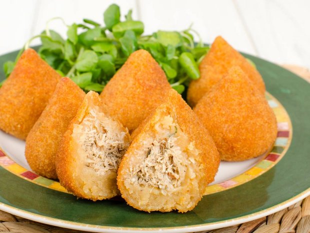 Coxinha de Frango: brazylijskie pierożki z kurczakiem