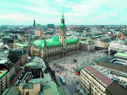 Widok ratusza i panorama Hamburga