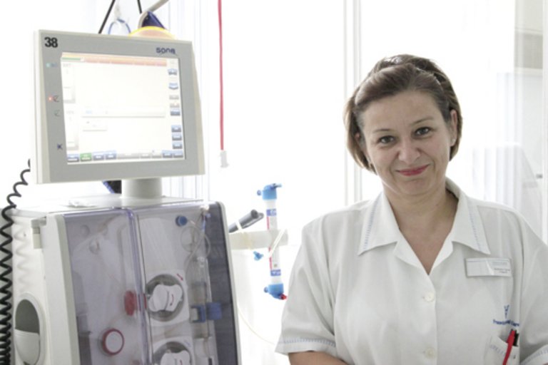 Agnes Szekeres, pielęgniarka oddziałowa w stacji dializ NephroCare w Cegléd