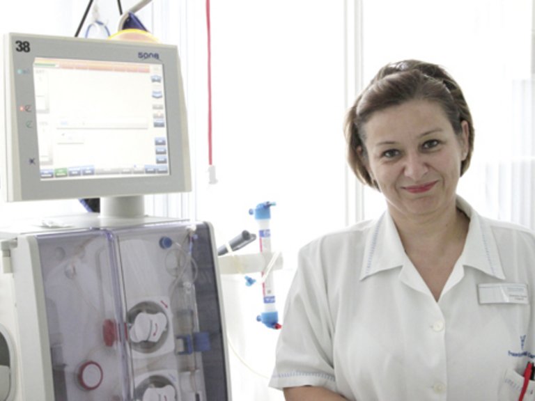 Agnes Szekeres, pielęgniarka oddziałowa w stacji dializ NephroCare w Cegléd