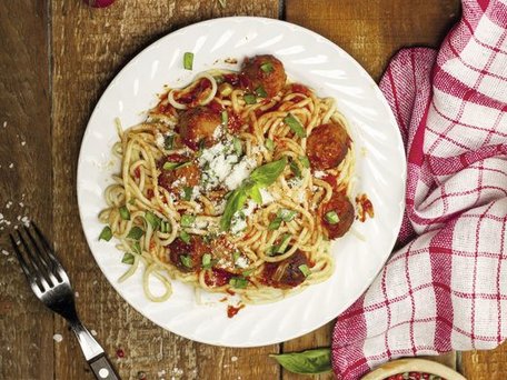 [Translate to Poland - Polish:] Spaghetti with meatballs and tomato sauce